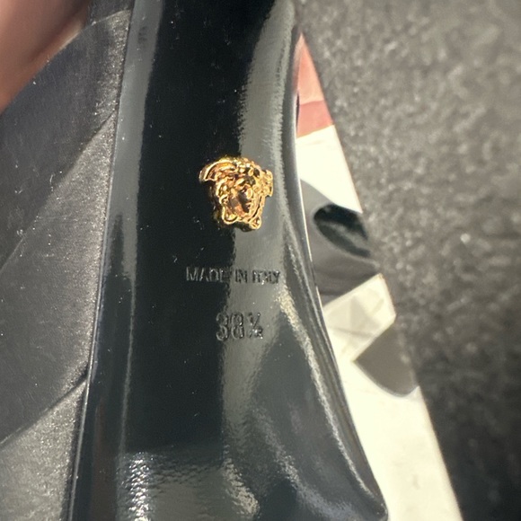 Versace Black Medusa Aevitas Heels - Picture 6 of 14